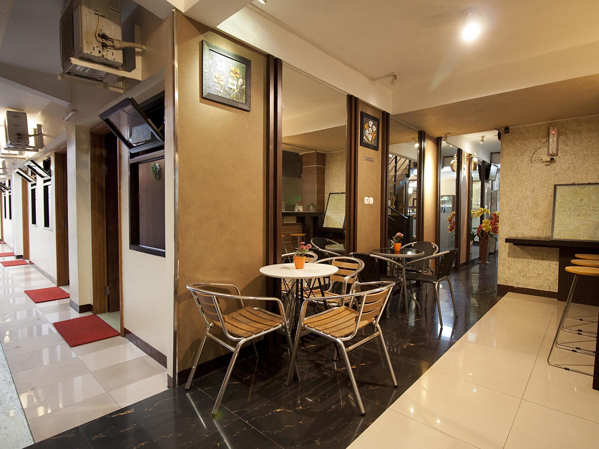 Mine Home Hotel Bandung Eksteriør billede